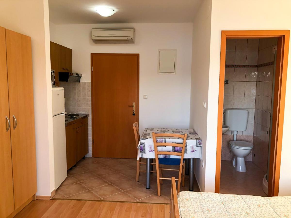 Apartments Palit Rab Экстерьер фото